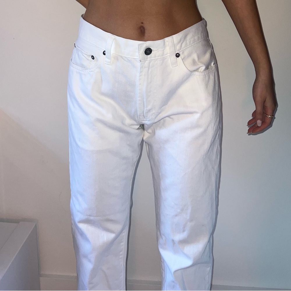 LOW RISE STRAIGHT LEG WHITE DENIM JEANS